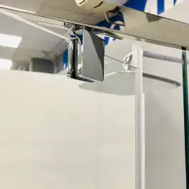 Душевой уголок AVS Фаворит 100x100 профиль хром, стекло прозрачное, 803-0025-195-1010-CR-T