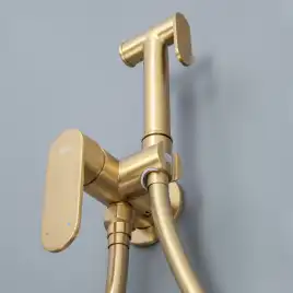 Гигиенический душ со смесителем AVS Beauty брашированное золото, 811-531-BG