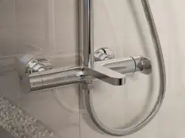 Душевая система  Vincea Rondo VSFS-1R1CH VSFS-1R1CH для ванны с изливом, хром