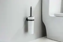 Ершик для унитаза Aquatek Бетта AQ4610MB, Черный матовый