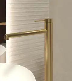 Смеситель для раковины Vincea Rim VFBF-2R1BG напольный, однорычажный, брашированное золото