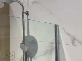 Душевой уголок AVS Фаворит 90x90 профиль хром, стекло прозрачное, 803-0025-195-9090-CR-T