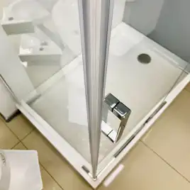 Душевой уголок AVS Фаворит 120x100 профиль хром, стекло прозрачное, 803-0025-195-1210-CR-T