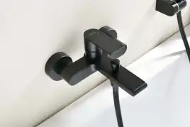 Смеситель для ванны Aquatek Лира AQ1449MB, однорычажный, с коротким изливом, Черный матовый