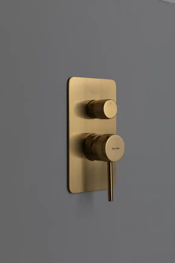 Смеситель для душа Allen Brau Priority 5.31011-GB (с внутренней частью, 2 выхода) золото фото 8