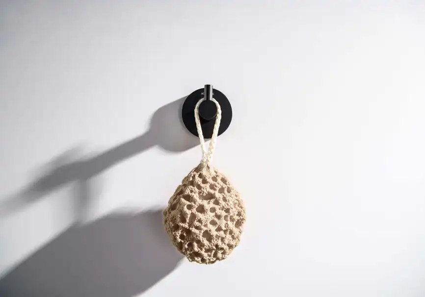 Крючок для полотенец Aquatek Европа AQ4101MB, Черный матовый фото 3