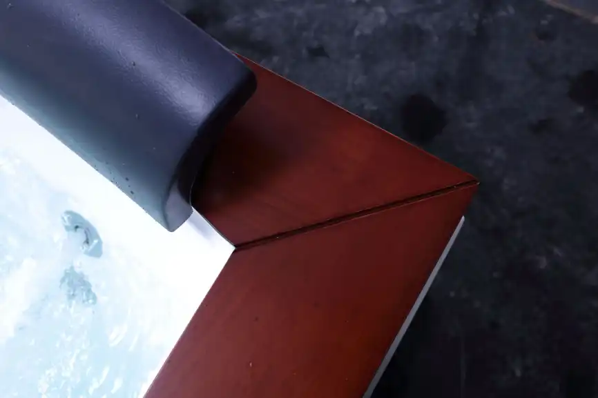 Акриловая ванна Gemy G9052 II O R 186х151 с гидромассажем, правая фото 5