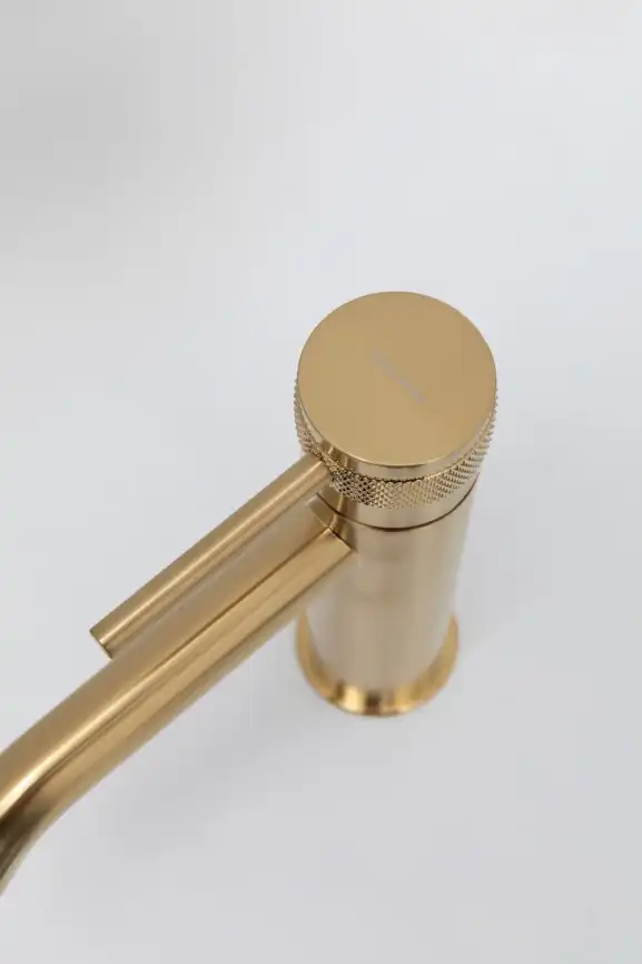 Смеситель для раковины Allen Brau Priority 5.31A01-GB золото фото 4