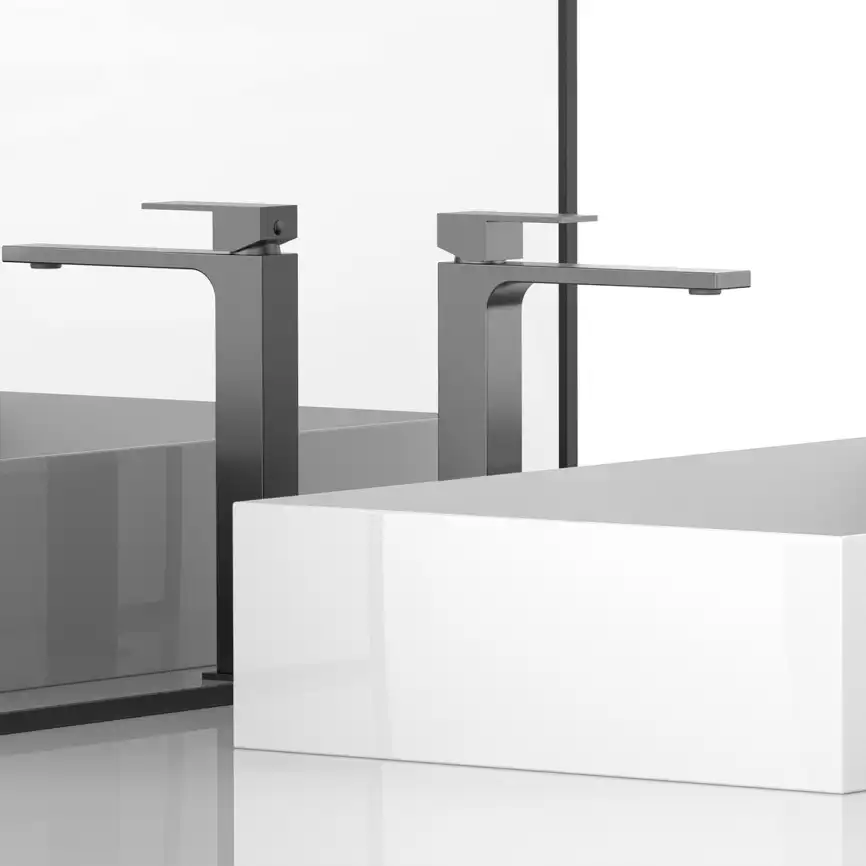 Смеситель для раковины Vincea Cube VBF-1C02GM однорычажный, вороненая сталь фото 1