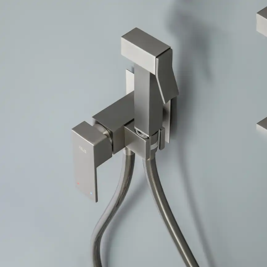 Гигиенический душ со смесителем AVS Cube 811-231-GM, оружейная сталь фото 8