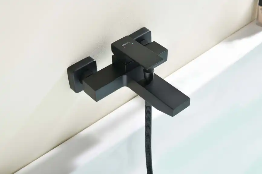 Смеситель для ванны Aquatek Либра AQ1640MB, однорычажный, с коротким изливом, Черный матовый фото 4