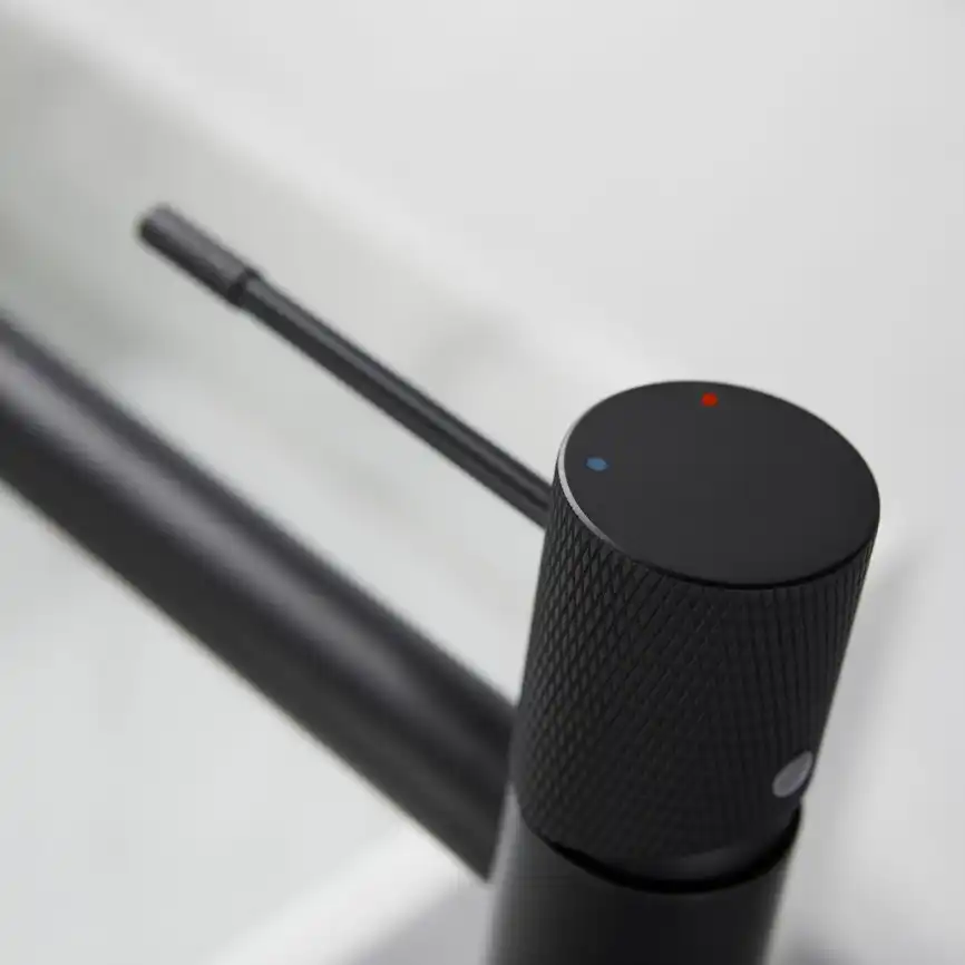 Смеситель для накладной раковины Vincea Desire VBF-1D2MB однорычажный, черный фото 4