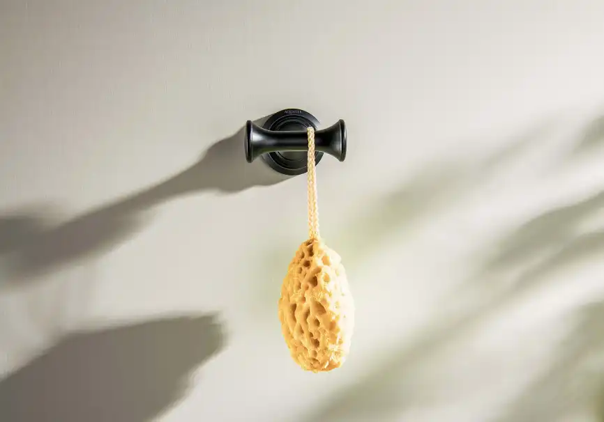 Крючок для полотенец Aquatek Классик AQ4502MB двойной, Черный матовый фото 3