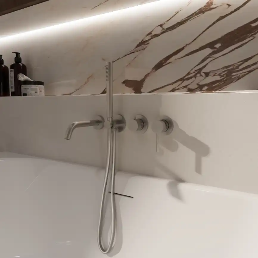 Смеситель для ванны Vincea Groove VBTW-4G1BN, встраиваемый, брашированный никель фото 1