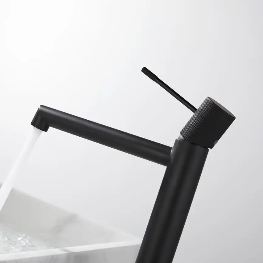 Смеситель для накладной раковины Vincea Desire VBF-1D2MB однорычажный, черный фото 5