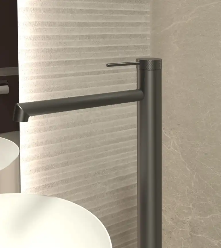 Смеситель для раковины Vincea напольный Rim VFBF-2R1GM, однорычажный, вороненая сталь фото 2