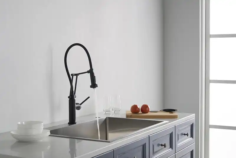 Смеситель для кухни Aquatek Европа AQ1388MB с выдвижной лейкой, Черный матовый фото 4